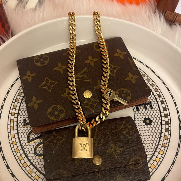 Authentic Louis Vuitton Lock and Key Set on Chain - Picture 8 of 13